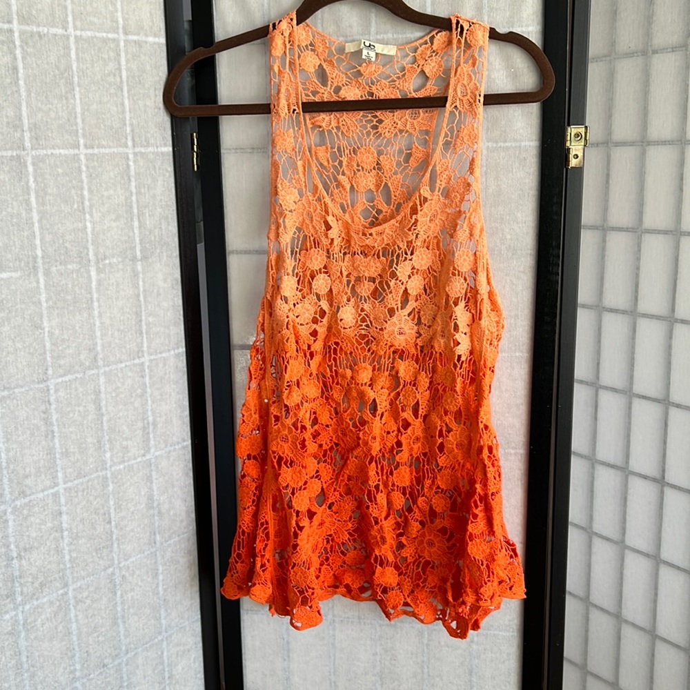 Crochet tank lg, by Ya